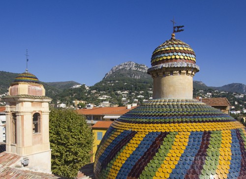 VENCE - Dôme polychrome de la Chapelle des Pénitents Blancs VENCE - Dôme polychrome de la Chapelle des Pénitents Blancs