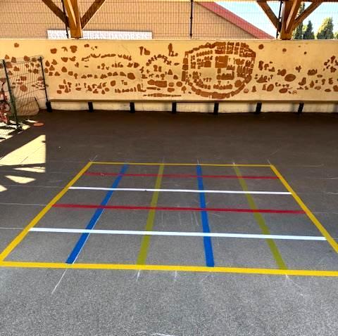 Marquages au sol dans les écoles maternelles
